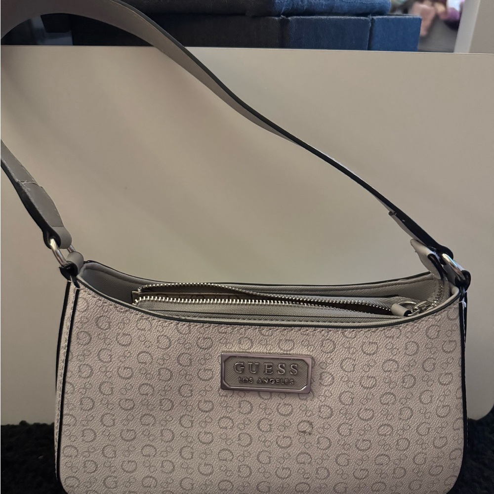 GUESS Women's Gray Shoulder Bag